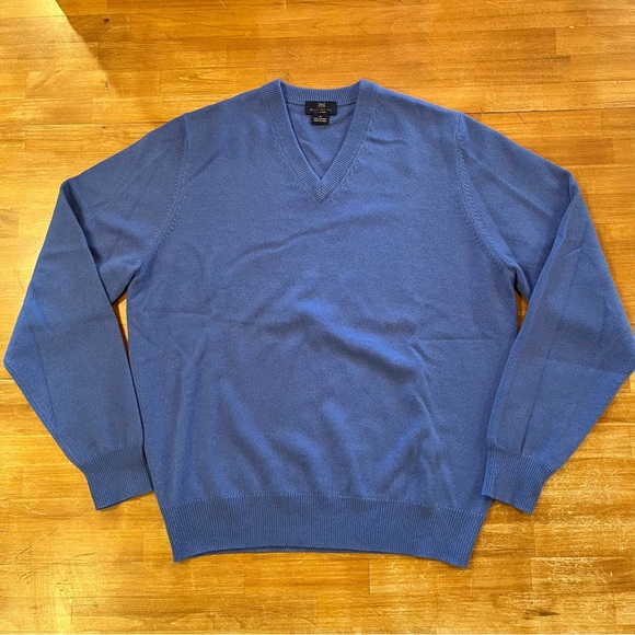 BROOKS BROTHERS Cashmere V-Neck Sweater